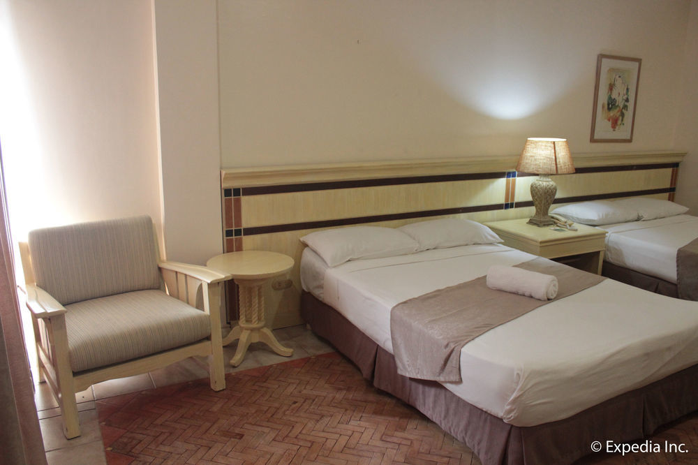 Club Morocco Resort And Country Club Subic Buitenkant foto