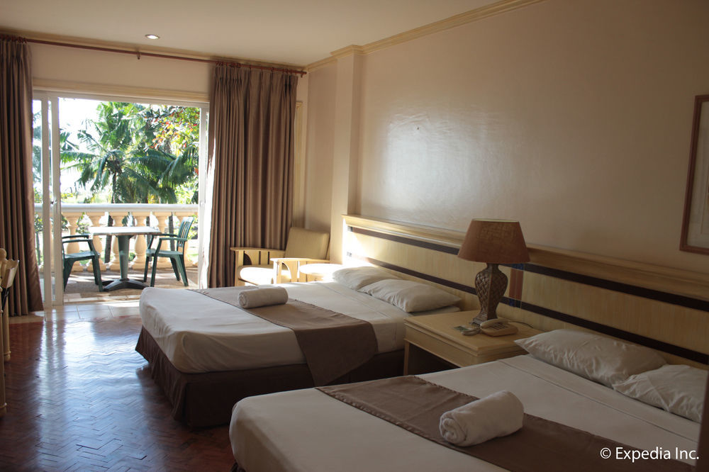 Club Morocco Resort And Country Club Subic Buitenkant foto