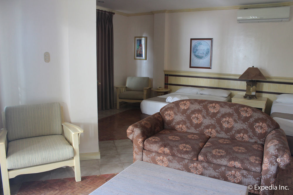 Club Morocco Resort And Country Club Subic Buitenkant foto