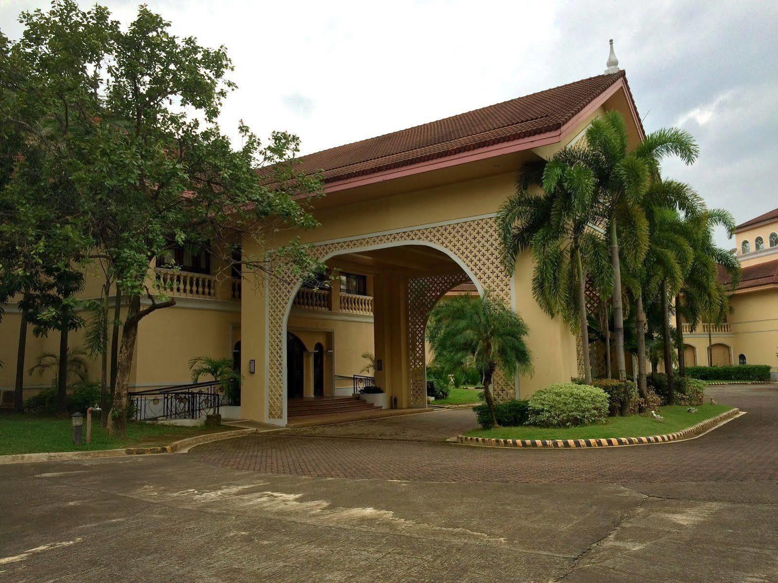Club Morocco Resort And Country Club Subic Buitenkant foto