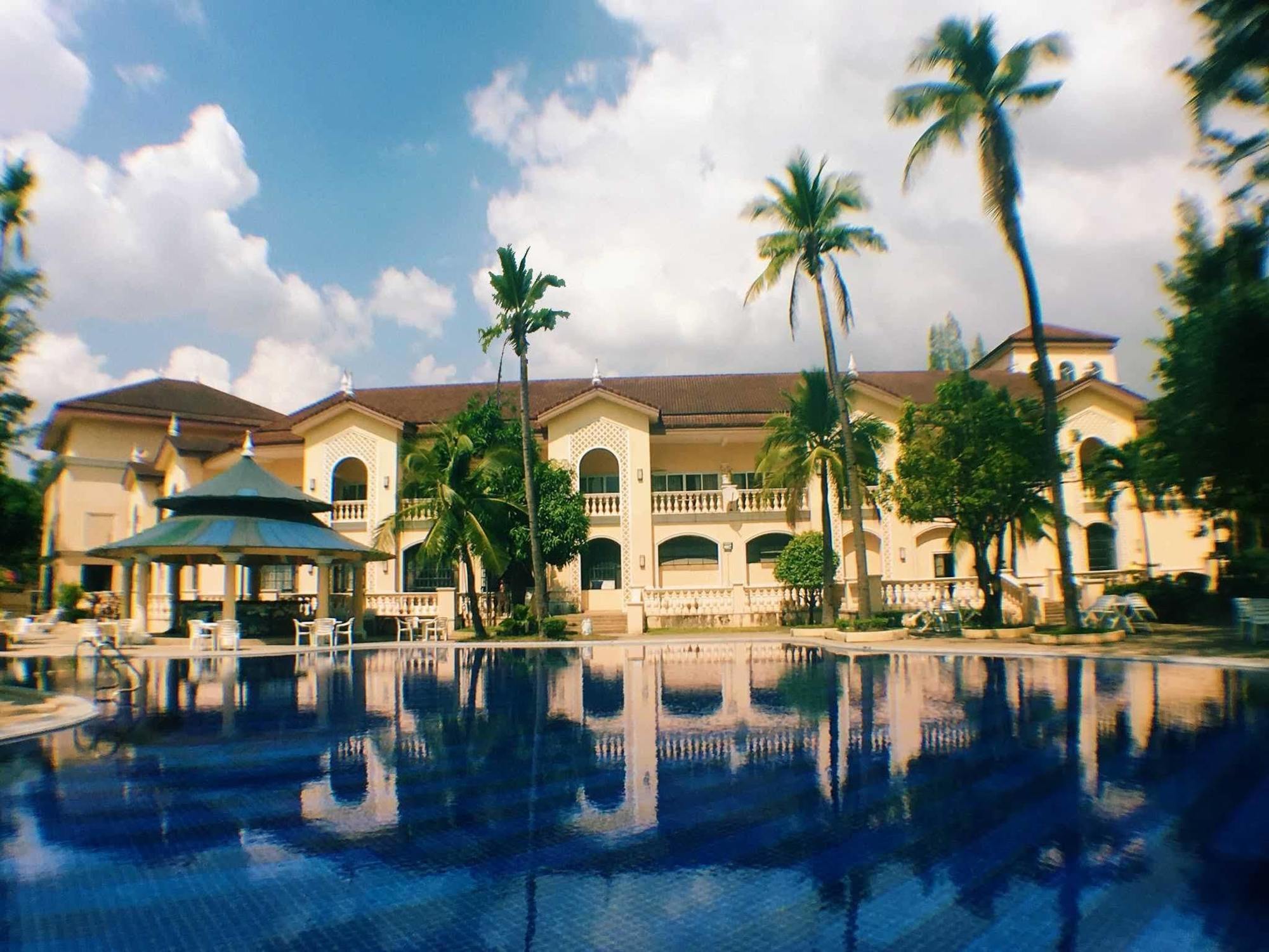 Club Morocco Resort And Country Club Subic Buitenkant foto