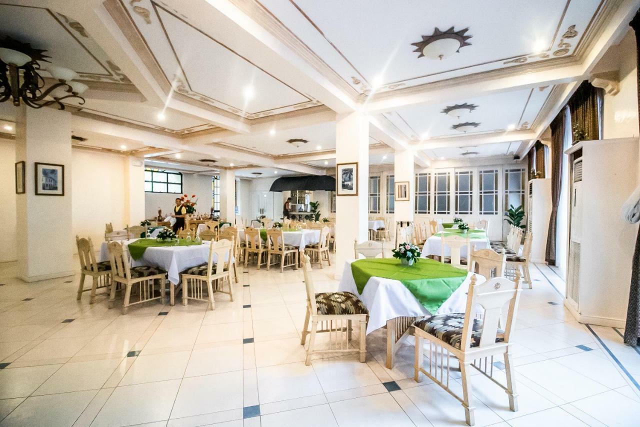 Club Morocco Resort And Country Club Subic Buitenkant foto