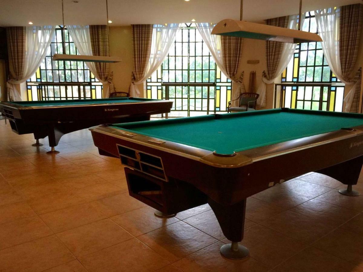 Club Morocco Resort And Country Club Subic Buitenkant foto